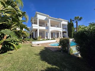 House in Río Real. Villa en marbella este