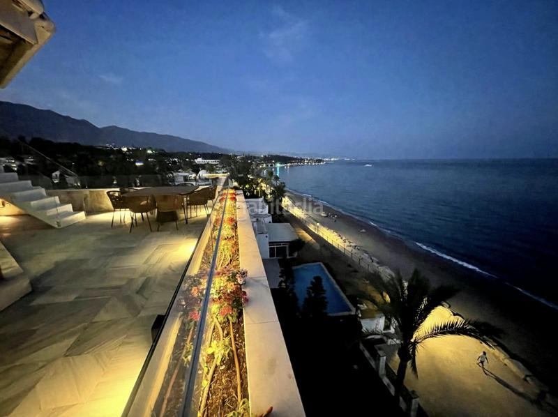 Foto 1a600c9d-4f52-49ec-b8d7-183b7c562881. Ático apartamento de lujo en primera línea de playa con las mejores vistas en Marbella
