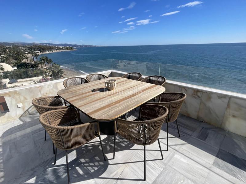 Foto 81cc0521-0772-4a54-9333-f937597274a9. Ático apartamento de lujo en primera línea de playa con las mejores vistas en Marbella