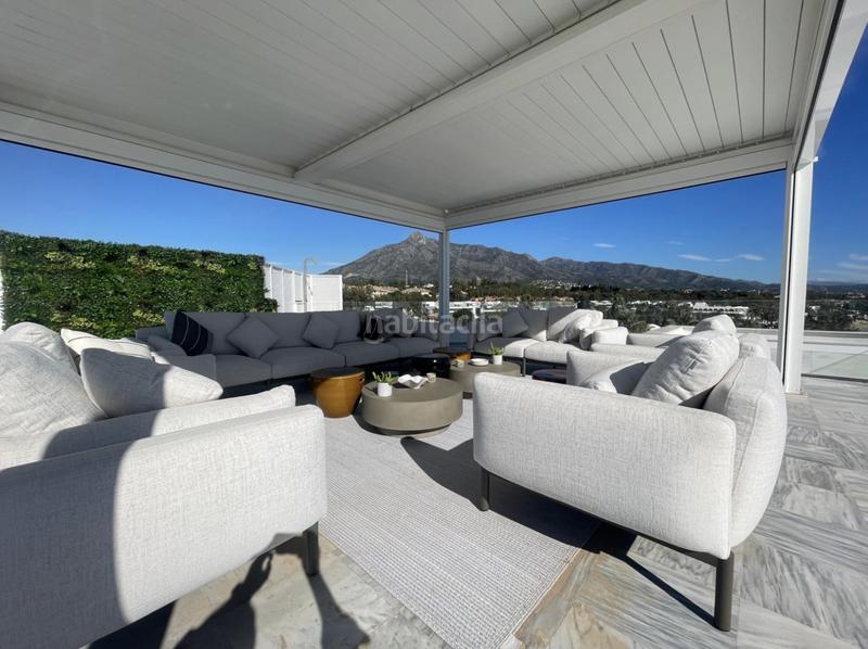 Foto 8e9cc7af-6b1c-486d-a748-6fddb77d098e. Ático apartamento de lujo en primera línea de playa con las mejores vistas en Marbella