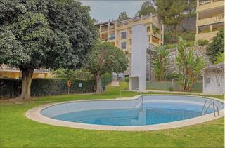 Apartament a La Quinta. Piso medio en la quinta