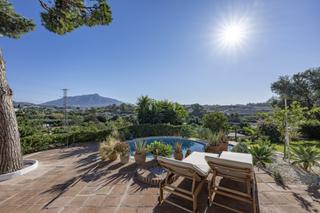 Maison à Guadalmina Alta. Villa en venta