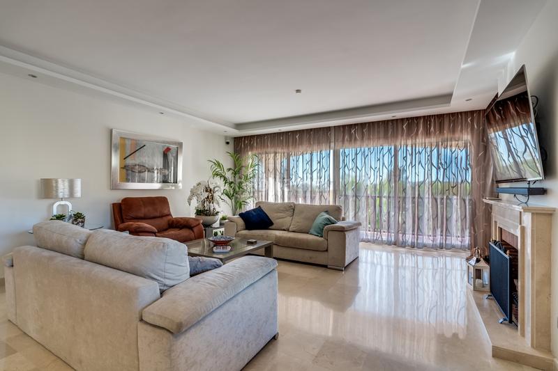 Foto cc450d2a-a8ed-4374-bc40-f63d7fa901ad. Miete dachwohnung mit heizung parking pool in Benatalaya Estepona