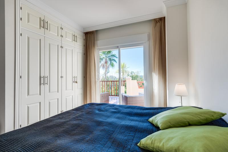 Foto f28a4cbd-1485-4a2d-8337-71a73f38e250. Miete dachwohnung mit heizung parking pool in Benatalaya Estepona