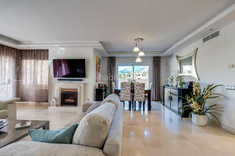 Foto 3b943cd9-a266-4f31-a152-5e552aa31384. Rent penthouse with heating parking pool in Benatalaya Estepona