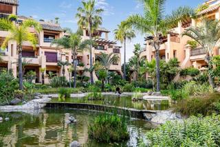 Apartament a San Pedro de Alcántara Pueblo. Apartamento planta media en venta en san pedro de alcántara, mar
