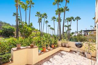 Apartament a Puente Romano. Apartamento de lujo en planta baja en la milla de oro de marbell