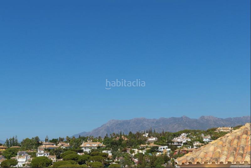 Foto 628a1f38-c925-4b6d-b5f9-4bdbc76911f8. Ático espacioso ático dúplex con impresionantes vistas al mar en elviria. en Marbella