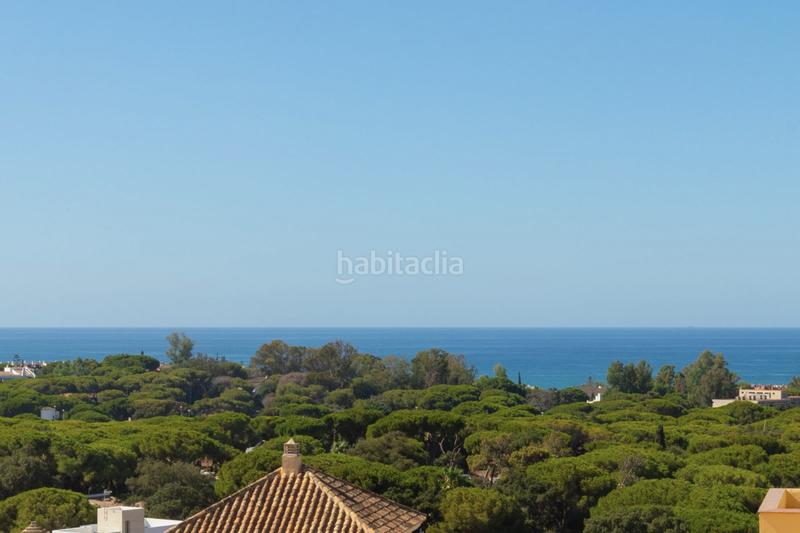 Foto a367275c-260b-42d2-ae51-09240d8f447b. Ático espacioso ático dúplex con impresionantes vistas al mar en elviria. en Marbella