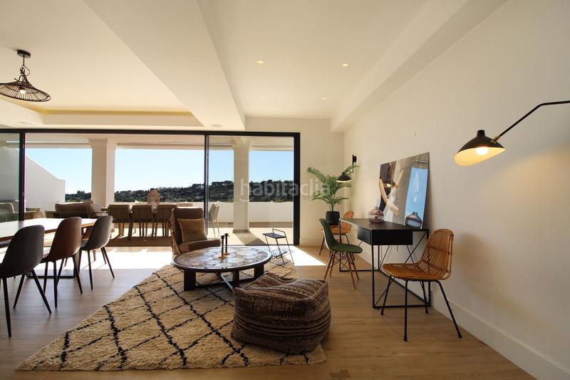Foto 7b83e957-b09e-4d4a-9f89-9fe314e32a0e. Ático  renovado exquisito con vistas panorámicas en royal Las Brisas en Marbella