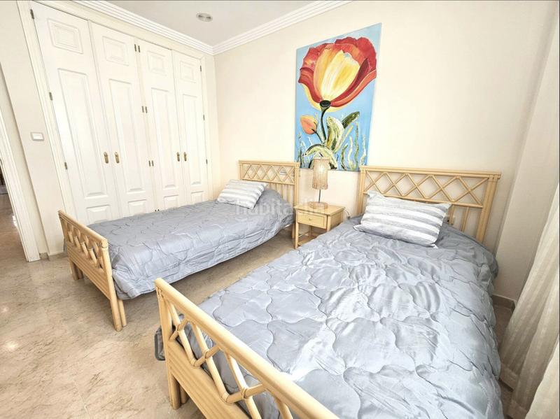 Foto 377d9549-6b76-41d6-b08e-0144c7b36073. Planta baja ubicado en la prestigiosa zona de las lomas de rio real este. en Marbella