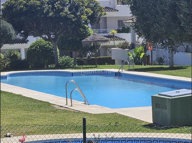 Foto e2594c64-4e8a-48c8-b493-47dda74dbd6f. Planta baja ubicado en la prestigiosa zona de las lomas de rio real este. en Marbella