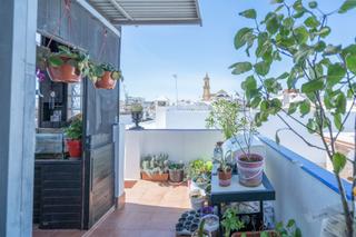 Casa adossada a Centro. Casa adosada en el casco antiguo de estepona