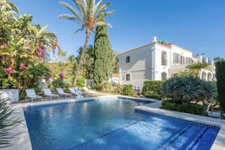 Casa en Benahavís pueblo. Villa en venta