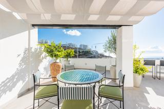 Apartament a Alborada 6. Hogar de ensueño con amplia terraza y vistas al mar en la quinta