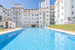 Appartement à Centro. Estepona, apartamento de 3 dormitorios, terraza, piscina comunit