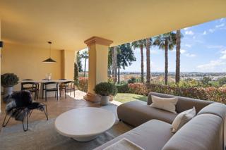 Piano terra in Nueva Andalucía centro. Apartamento en venta