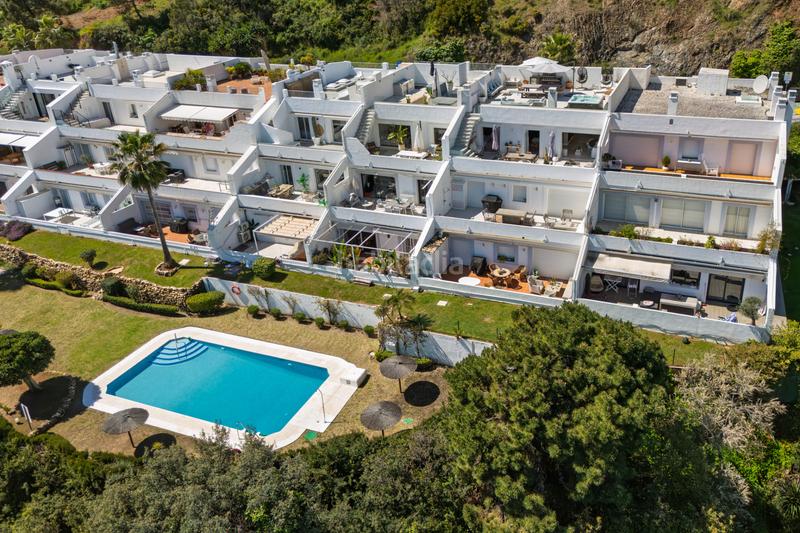 Foto c3ce6a6b-25e5-4e6c-8593-7bb43f94c80d. Dachwohnung mit parking pool in La Quinta Benahavís