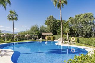 Planta baja en Nueva Andalucía centro. Apartamento en venta