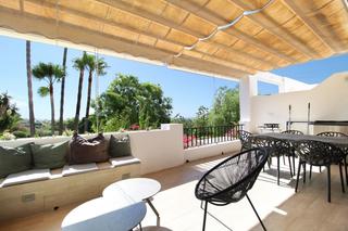 Apartament a La Quinta. Exclusivo apartamento en primera línea de golf en prestigiosa la