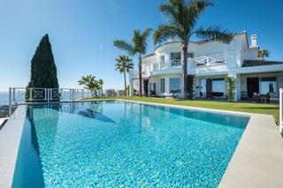 House in Alto de los Monteros. Villa en altos de los monteros