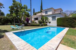Casa a Sierra Blanca. Villa en golden mile