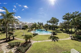 Apartament a Nueva Andalucía centro. Apartamento en venta