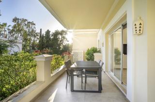 Planta baixa a Puerto Banús. Apartemento en venta