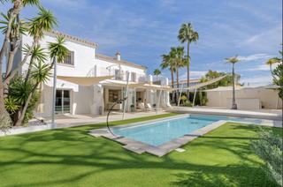 Casa a Guadalmina Alta. Chalet independiente en guadalmina alta