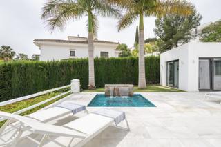 Haus in Nueva Andalucía centro. Villa en venta