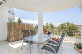 Apartament a Estepona Golf. Luminoso y espacioso apartamento con vistas fantásticas