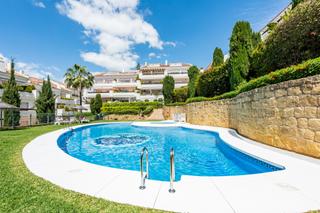 Ático en Valle del golf-nva aloha 21. Elegante apartamento reformado en aloha mirasierra, nueva andalu