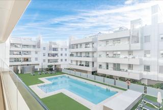 Apartamento en San Pedro de Alcántara Pueblo. Apartamento en planta media en san pedro de alcántara
