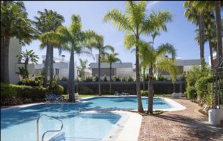 Appartement à Puerto Banús. Apartamento planta media en puerto banús