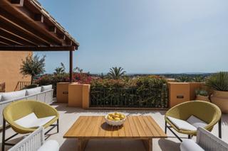 Piano terra in Nueva Andalucía centro. Apartamento en venta