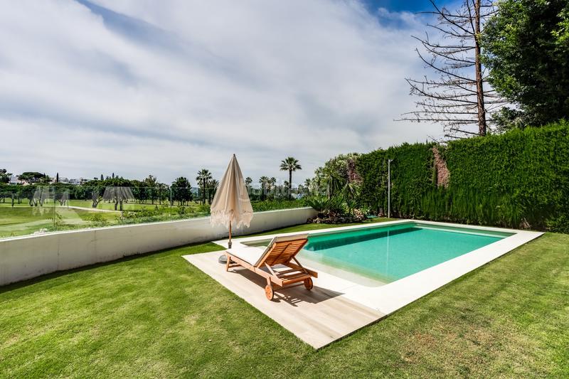 Foto b115ec9f-e9c0-4dfe-a5e7-f43a6e9ef461. Casa en sirio-nva andalucia f 94 en Los Naranjos Marbella