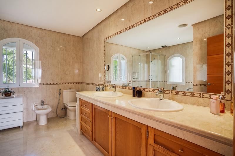 Foto cd6dd4b3-3142-4b29-aa86-453573c16efb. Casa en sirio-nva andalucia f 94 en Los Naranjos Marbella