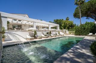 Maison à Nagüeles Alto. Villa en venta
