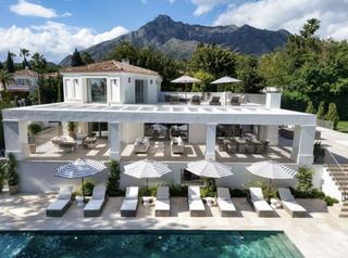 House in Nagüeles Alto. Villa en venta