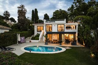House in Miguel de unamuno-campana 4. Villa ninette una fantástica villa en estado de menta