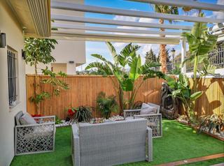 Casa adosada en Centro. Casa adosada, estepona centro, 4 dormitorios, parking, trastero,
