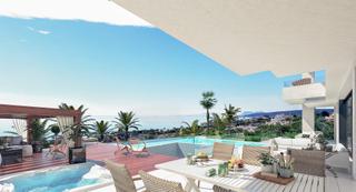 Casa a Bahía de Casares. Villa de 4 dormitorios con piscina privada en bahía de casares,