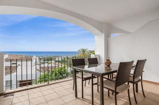 Apartamento en Benahavís pueblo. Apartamento de 2 dormitorios con vistas panorámicas al mar  ampl