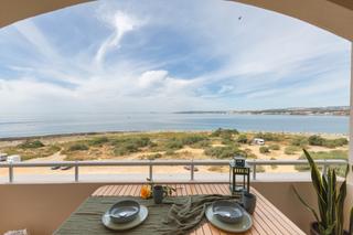 Estudi a Puerto de Estepona. Impresionante renovado beachfront studio en estepona