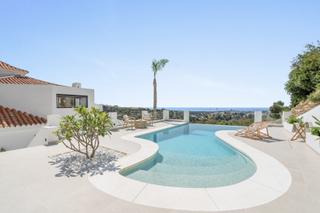 Maison à Nueva Andalucía centro. Villa en venta