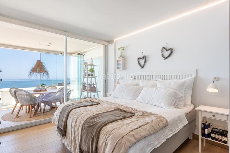Foto 3c4aac8f-b21e-42a9-a7af-864c9484568e. Apartamento  de tres dormitorios con vistas panorámicas al mar en medone, El Higuerón en Fuengirola