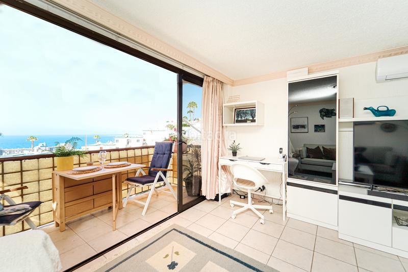 Foto f0df78ac-634b-4207-931d-34f010ed55cf. Dúplex amplio apartamento dúplex con vista al mar y bajo coste mensual monte rojo, san agustín en San Bartolomé de Tirajana
