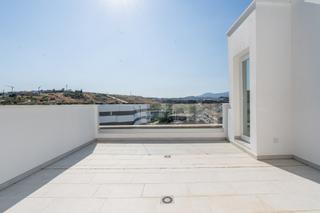 Àtic a Centro. Ático dúplex moderno en el centro de estepona con vistas panorám