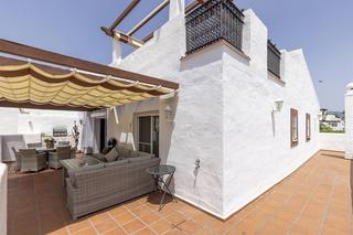 Attique à San Pedro de Alcántara Pueblo. Ático dúplex en san pedro de alcántara
