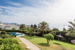 Rez-de-chaussée à Riviera del Sol. Apartamento de 2 dormitorios con vistas al mar en torrenueva  co
